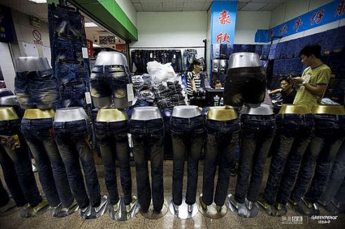 6亿多条(件)牛仔服装,占到全国牛仔服装产量的60%以上,产品远销俄罗斯
